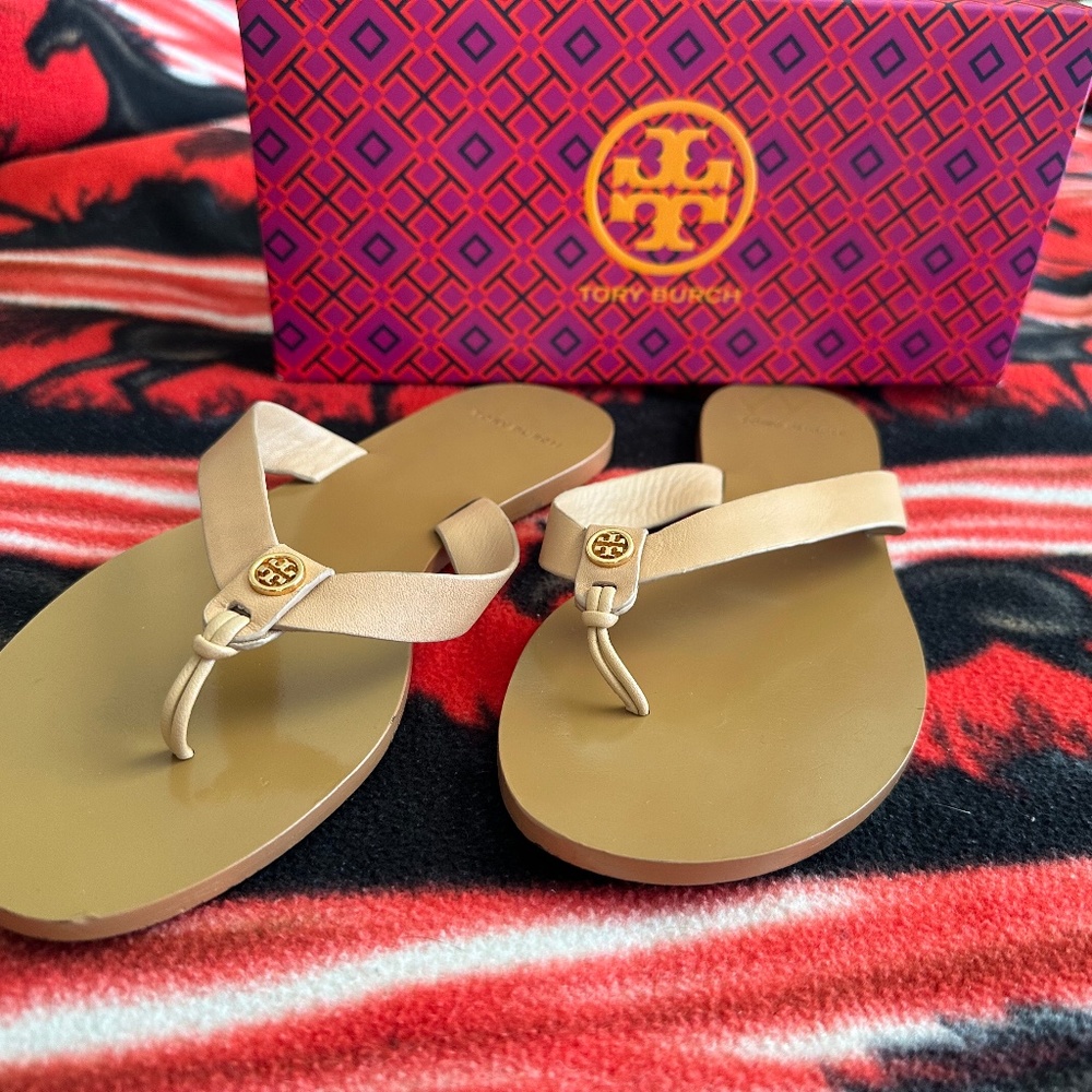 Tory Burch AUTHENTIC Tan Calf-Leather Thong Sandals 8